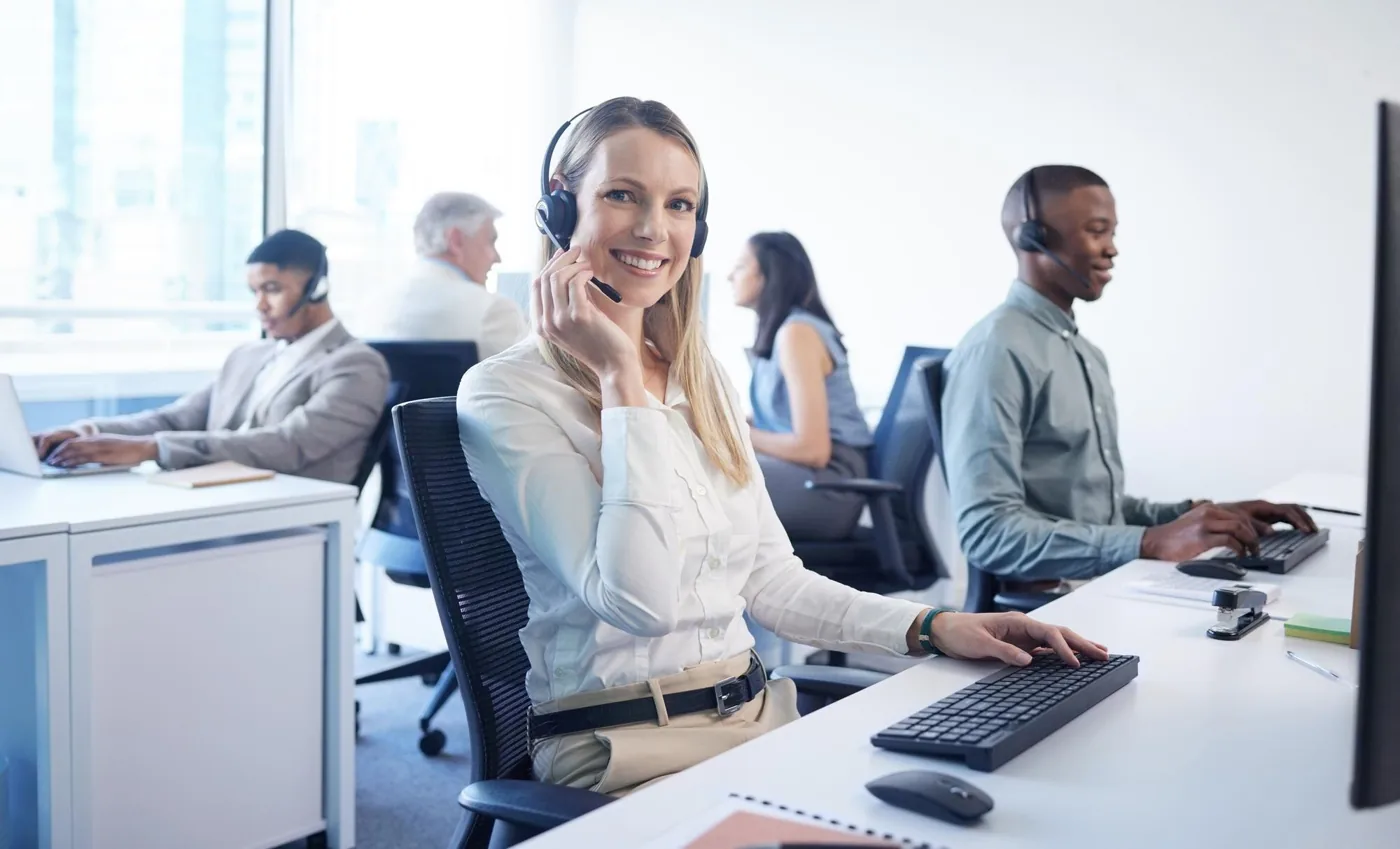 Customer service team using Frontdesk